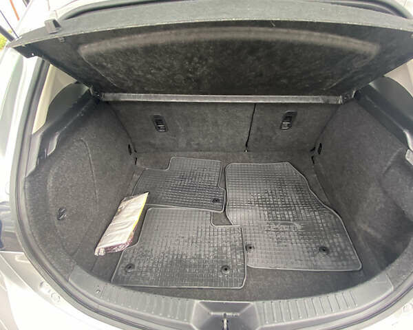 Серый Мазда 3, объемом двигателя 1.56 л и пробегом 164 тыс. км за 8499 $, фото 20 на Automoto.ua