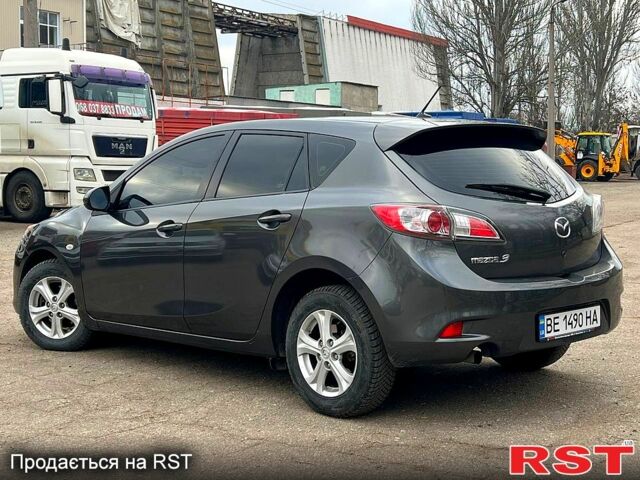 Серый Мазда 3, объемом двигателя 1.6 л и пробегом 210 тыс. км за 7300 $, фото 3 на Automoto.ua