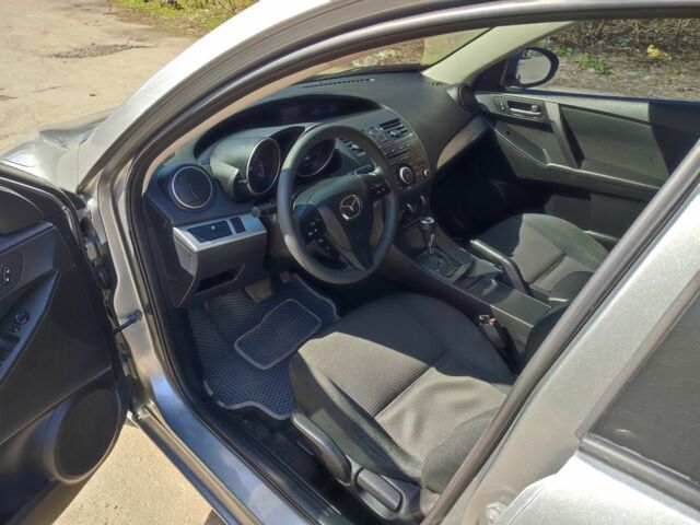 Серый Мазда 3, объемом двигателя 2 л и пробегом 230 тыс. км за 7500 $, фото 7 на Automoto.ua