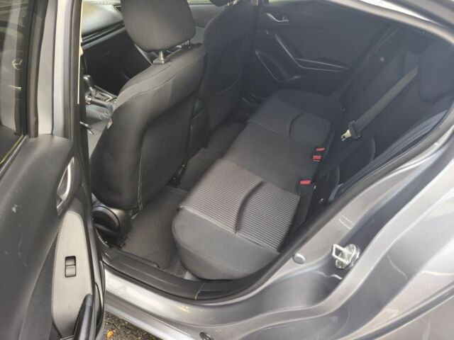 Серый Мазда 3, объемом двигателя 2 л и пробегом 61 тыс. км за 9999 $, фото 11 на Automoto.ua