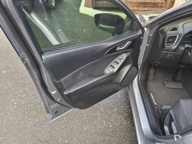 Серый Мазда 3, объемом двигателя 2 л и пробегом 61 тыс. км за 9999 $, фото 15 на Automoto.ua