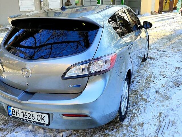 Сірий Мазда 3, об'ємом двигуна 2 л та пробігом 223 тис. км за 8999 $, фото 3 на Automoto.ua