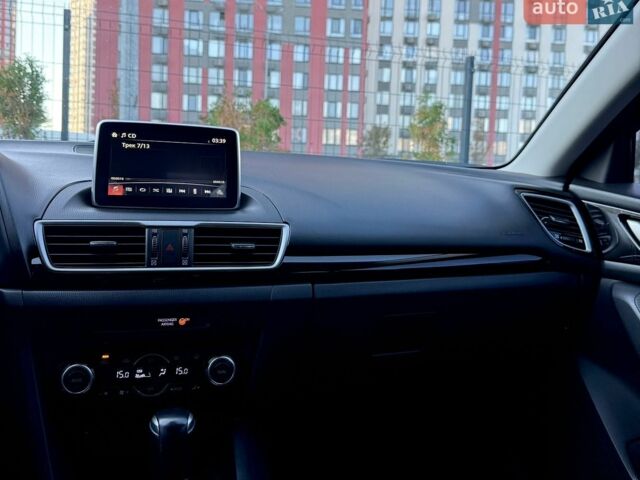 Сірий Мазда 3, об'ємом двигуна 2.19 л та пробігом 203 тис. км за 10500 $, фото 24 на Automoto.ua