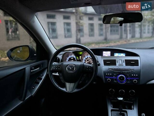 Серый Мазда 3, объемом двигателя 2 л и пробегом 160 тыс. км за 8699 $, фото 15 на Automoto.ua