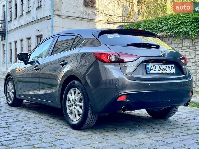 Сірий Мазда 3, об'ємом двигуна 2.19 л та пробігом 239 тис. км за 10850 $, фото 5 на Automoto.ua