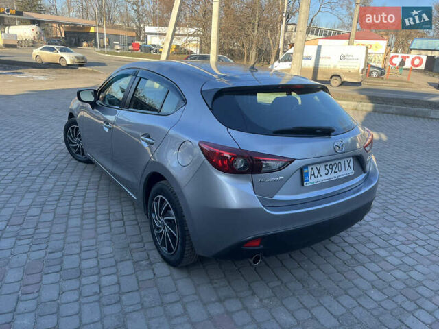 Сірий Мазда 3, об'ємом двигуна 2 л та пробігом 157 тис. км за 8950 $, фото 2 на Automoto.ua