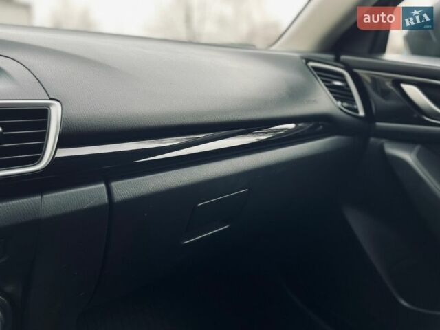 Серый Мазда 3, объемом двигателя 2.19 л и пробегом 266 тыс. км за 10399 $, фото 40 на Automoto.ua