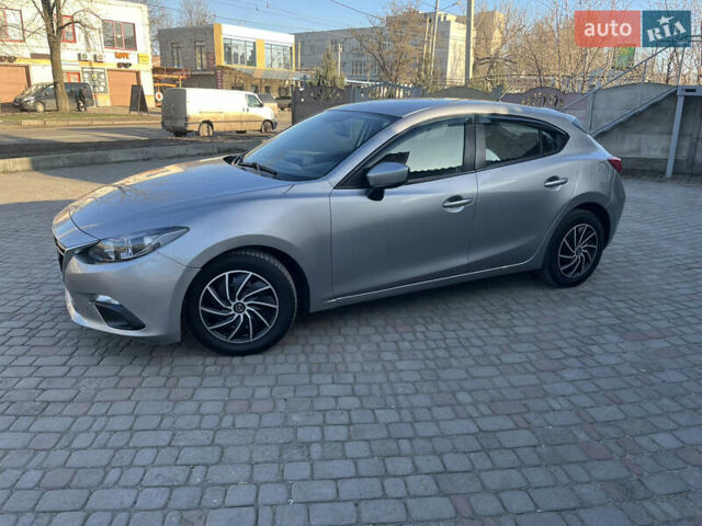 Сірий Мазда 3, об'ємом двигуна 2 л та пробігом 157 тис. км за 8950 $, фото 3 на Automoto.ua