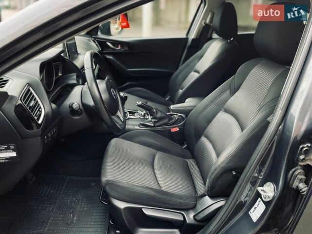 Серый Мазда 3, объемом двигателя 2.19 л и пробегом 266 тыс. км за 10399 $, фото 22 на Automoto.ua