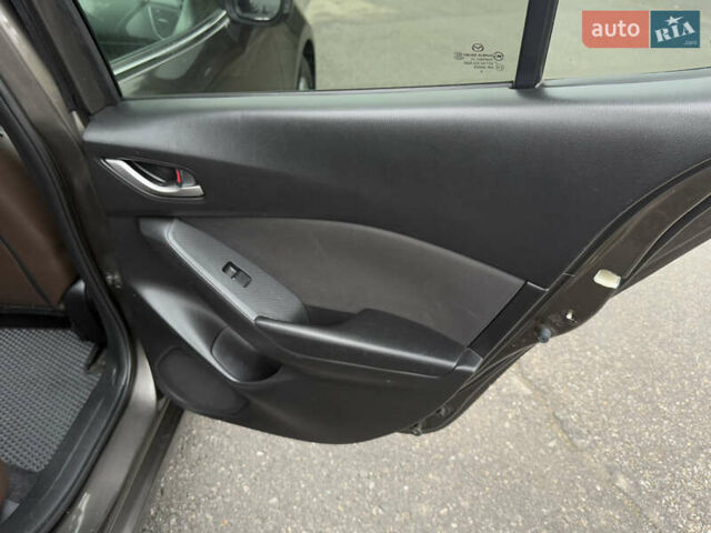 Сірий Мазда 3, об'ємом двигуна 2.19 л та пробігом 236 тис. км за 11500 $, фото 25 на Automoto.ua