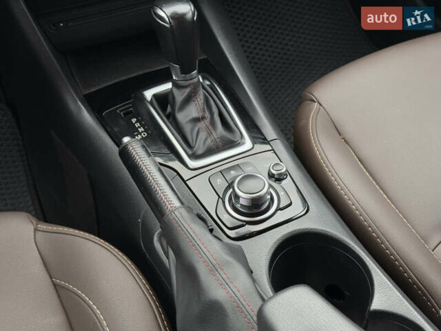 Сірий Мазда 3, об'ємом двигуна 2.19 л та пробігом 236 тис. км за 11500 $, фото 17 на Automoto.ua