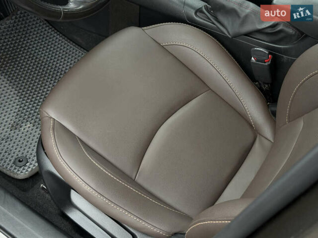 Сірий Мазда 3, об'ємом двигуна 2.19 л та пробігом 236 тис. км за 11500 $, фото 19 на Automoto.ua