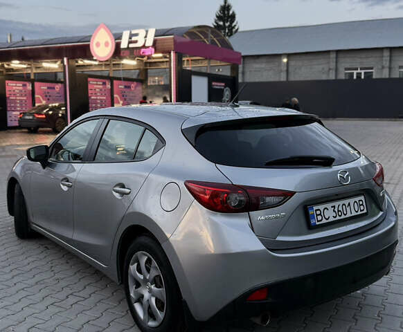 Сірий Мазда 3, об'ємом двигуна 2 л та пробігом 69 тис. км за 11000 $, фото 5 на Automoto.ua