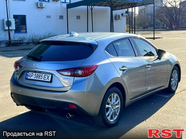 Серый Мазда 3, объемом двигателя 2 л и пробегом 160 тыс. км за 10000 $, фото 1 на Automoto.ua