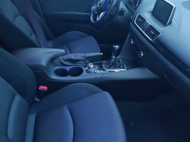 Сірий Мазда 3, об'ємом двигуна 2.2 л та пробігом 247 тис. км за 8600 $, фото 3 на Automoto.ua