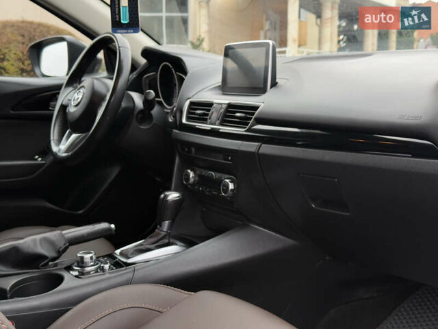 Сірий Мазда 3, об'ємом двигуна 2.19 л та пробігом 236 тис. км за 11500 $, фото 11 на Automoto.ua