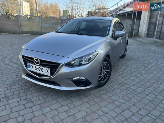 Серый Мазда 3, объемом двигателя 2 л и пробегом 157 тыс. км за 8950 $, фото 1 на Automoto.ua