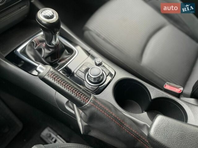 Серый Мазда 3, объемом двигателя 2.19 л и пробегом 266 тыс. км за 10399 $, фото 33 на Automoto.ua