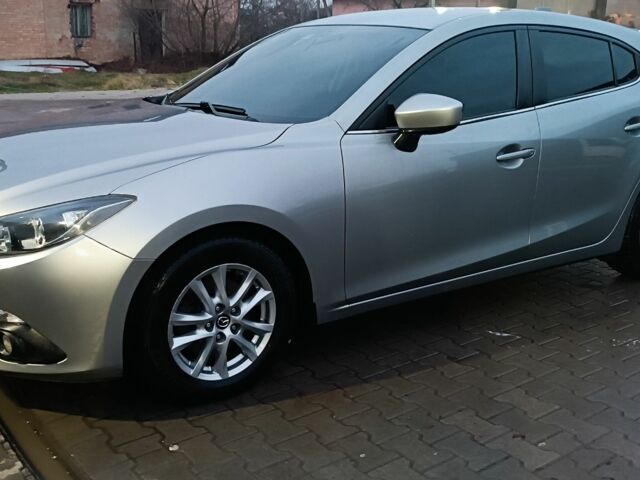 Сірий Мазда 3, об'ємом двигуна 2.2 л та пробігом 247 тис. км за 8600 $, фото 4 на Automoto.ua