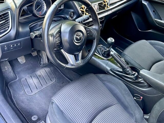 Серый Мазда 3, объемом двигателя 2.2 л и пробегом 207 тыс. км за 9300 $, фото 6 на Automoto.ua