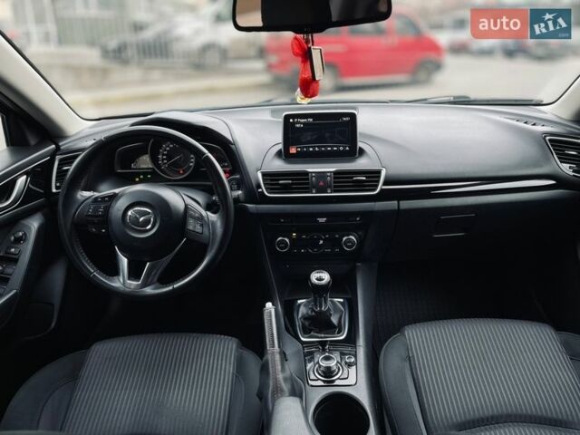 Серый Мазда 3, объемом двигателя 2.19 л и пробегом 266 тыс. км за 10399 $, фото 28 на Automoto.ua
