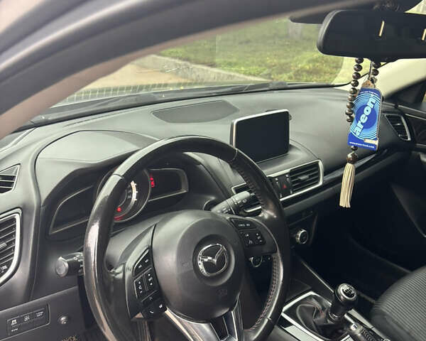 Серый Мазда 3, объемом двигателя 2.19 л и пробегом 190 тыс. км за 10300 $, фото 12 на Automoto.ua