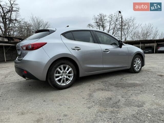 Сірий Мазда 3, об'ємом двигуна 2 л та пробігом 70 тис. км за 13000 $, фото 1 на Automoto.ua