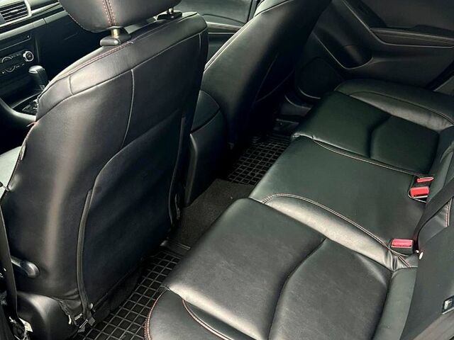 Серый Мазда 3, объемом двигателя 2 л и пробегом 160 тыс. км за 10000 $, фото 7 на Automoto.ua