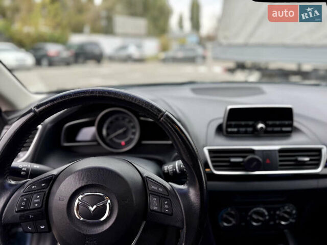 Серый Мазда 3, объемом двигателя 2 л и пробегом 114 тыс. км за 9400 $, фото 2 на Automoto.ua