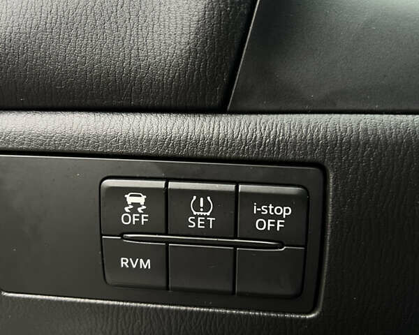 Серый Мазда 3, объемом двигателя 2.2 л и пробегом 255 тыс. км за 10500 $, фото 17 на Automoto.ua