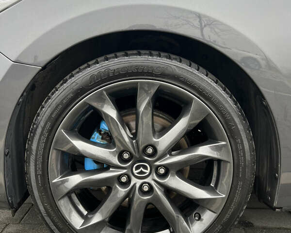 Серый Мазда 3, объемом двигателя 2.2 л и пробегом 255 тыс. км за 10500 $, фото 4 на Automoto.ua