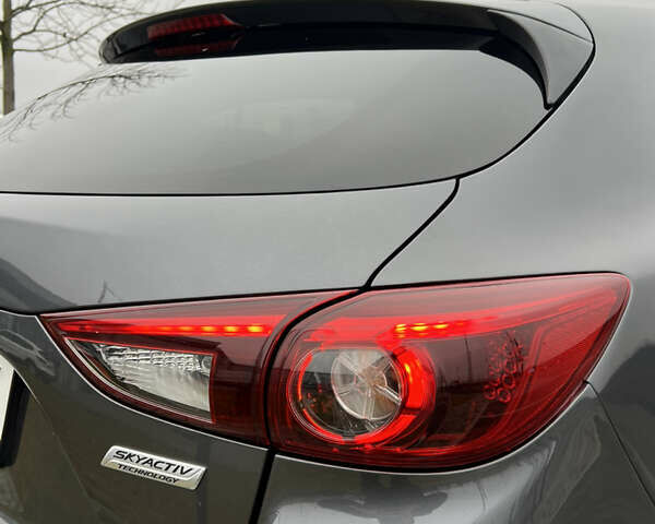 Серый Мазда 3, объемом двигателя 2.2 л и пробегом 255 тыс. км за 10500 $, фото 8 на Automoto.ua