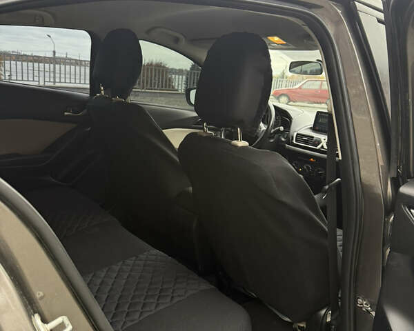 Сірий Мазда 3, об'ємом двигуна 2 л та пробігом 123 тис. км за 9999 $, фото 16 на Automoto.ua