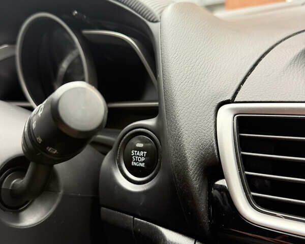 Сірий Мазда 3, об'ємом двигуна 2 л та пробігом 123 тис. км за 9999 $, фото 17 на Automoto.ua