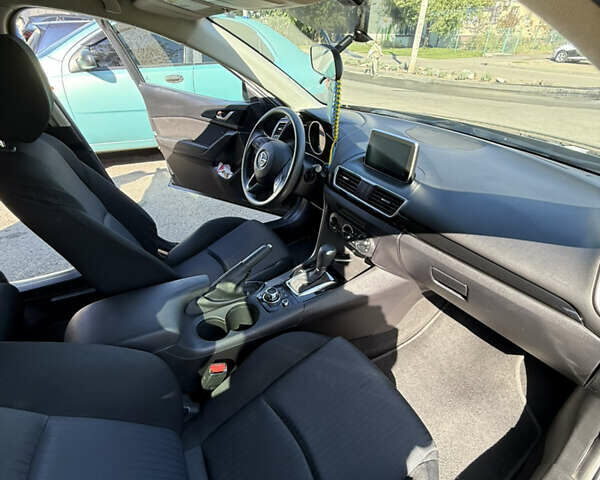 Сірий Мазда 3, об'ємом двигуна 2 л та пробігом 175 тис. км за 10800 $, фото 10 на Automoto.ua