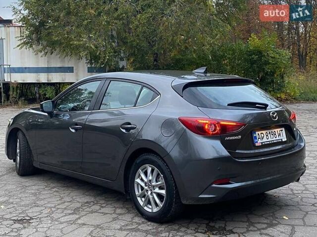 Серый Мазда 3, объемом двигателя 1.5 л и пробегом 39 тыс. км за 13790 $, фото 5 на Automoto.ua