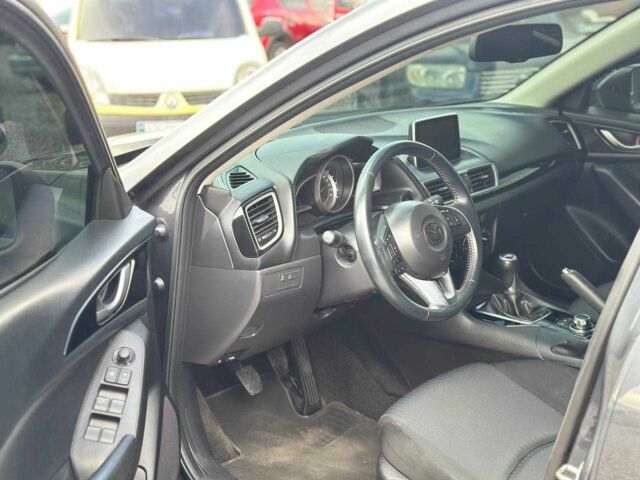 Сірий Мазда 3, об'ємом двигуна 2 л та пробігом 250 тис. км за 10900 $, фото 5 на Automoto.ua