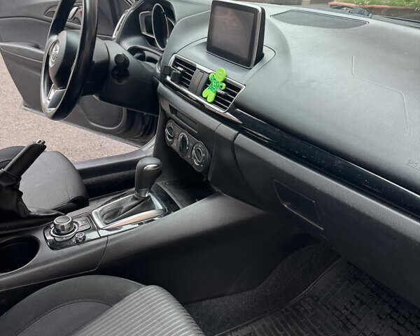 Сірий Мазда 3, об'ємом двигуна 2 л та пробігом 110 тис. км за 9600 $, фото 14 на Automoto.ua
