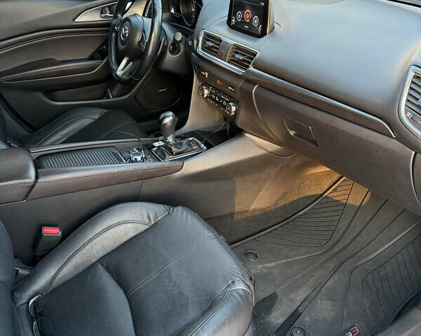 Серый Мазда 3, объемом двигателя 2.49 л и пробегом 160 тыс. км за 14800 $, фото 8 на Automoto.ua