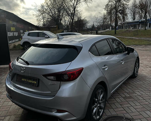 Серый Мазда 3, объемом двигателя 2.4 л и пробегом 101 тыс. км за 10800 $, фото 5 на Automoto.ua