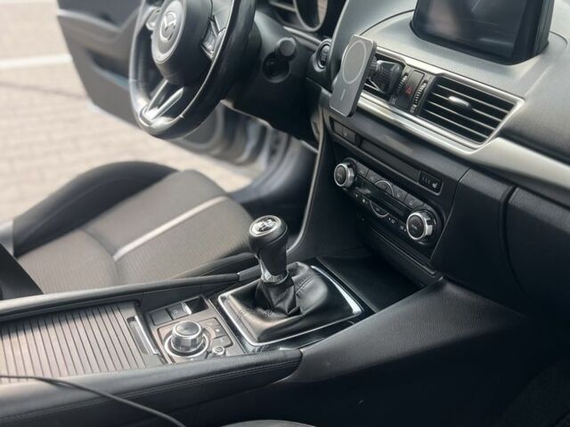 Серый Мазда 3, объемом двигателя 1.5 л и пробегом 143 тыс. км за 12100 $, фото 13 на Automoto.ua