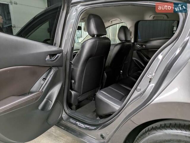 Серый Мазда 3, объемом двигателя 2 л и пробегом 133 тыс. км за 12900 $, фото 7 на Automoto.ua