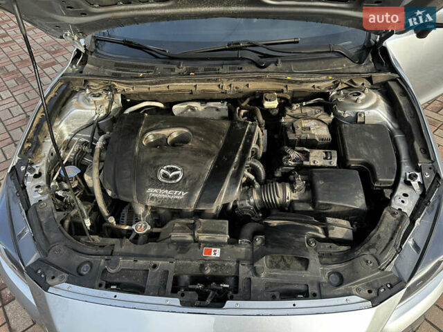 Серый Мазда 3, объемом двигателя 2.4 л и пробегом 101 тыс. км за 10800 $, фото 18 на Automoto.ua
