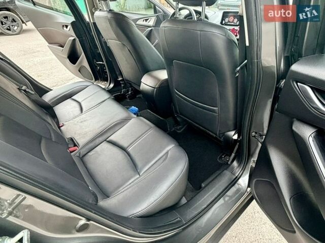 Сірий Мазда 3, об'ємом двигуна 2.49 л та пробігом 151 тис. км за 12000 $, фото 10 на Automoto.ua