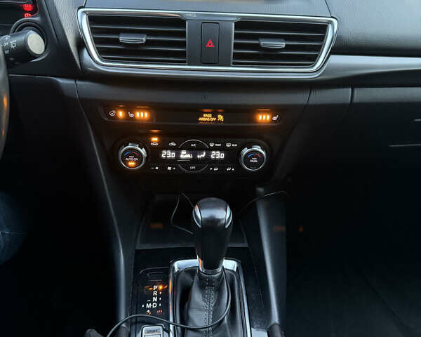 Серый Мазда 3, объемом двигателя 2.49 л и пробегом 160 тыс. км за 14800 $, фото 13 на Automoto.ua