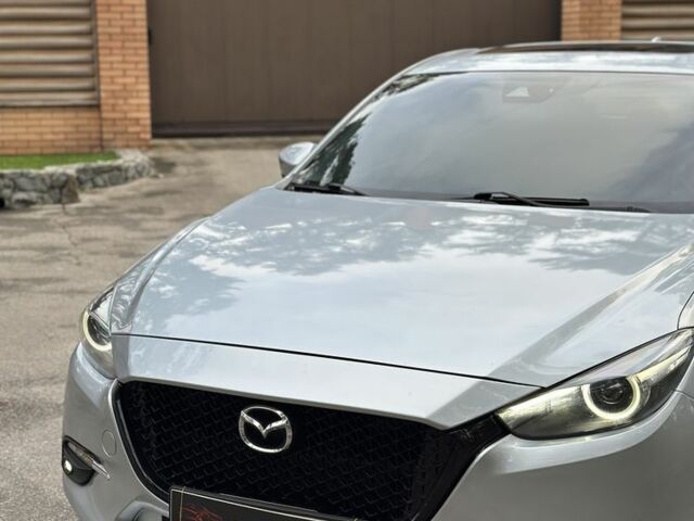 Сірий Мазда 3, об'ємом двигуна 0 л та пробігом 101 тис. км за 10800 $, фото 1 на Automoto.ua