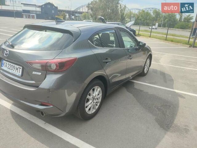 Серый Мазда 3, объемом двигателя 1.5 л и пробегом 92 тыс. км за 16500 $, фото 3 на Automoto.ua