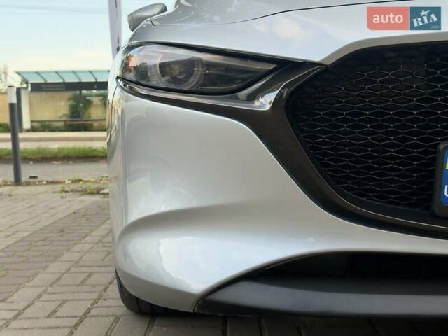 Сірий Мазда 3, об'ємом двигуна 2.49 л та пробігом 55 тис. км за 18198 $, фото 9 на Automoto.ua