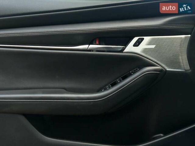 Сірий Мазда 3, об'ємом двигуна 2.49 л та пробігом 55 тис. км за 18198 $, фото 40 на Automoto.ua