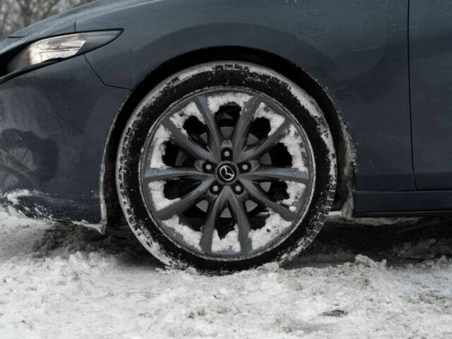 Серый Мазда 3, объемом двигателя 2.5 л и пробегом 104 тыс. км за 9900 $, фото 4 на Automoto.ua